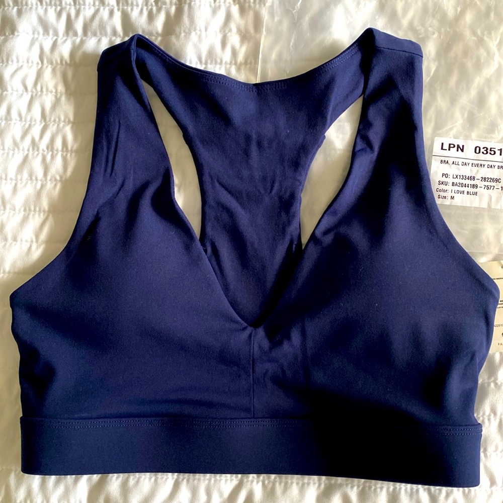 Fabletics On The Go MIDI Medium Impact Sports Bra